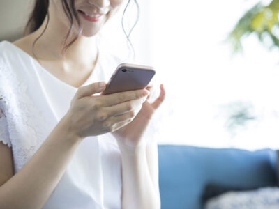 リゾートバイトで給料の前払いは可能？　制度を利用するときのポイント